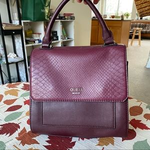 GUESS classy snakeskin hand purse